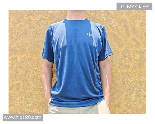 长袖Polo足球衫的时尚魅力与运动性能完美结合的全新体验 长袖Polo足球衫的时尚魅力与运动性能完美结合的全新体验